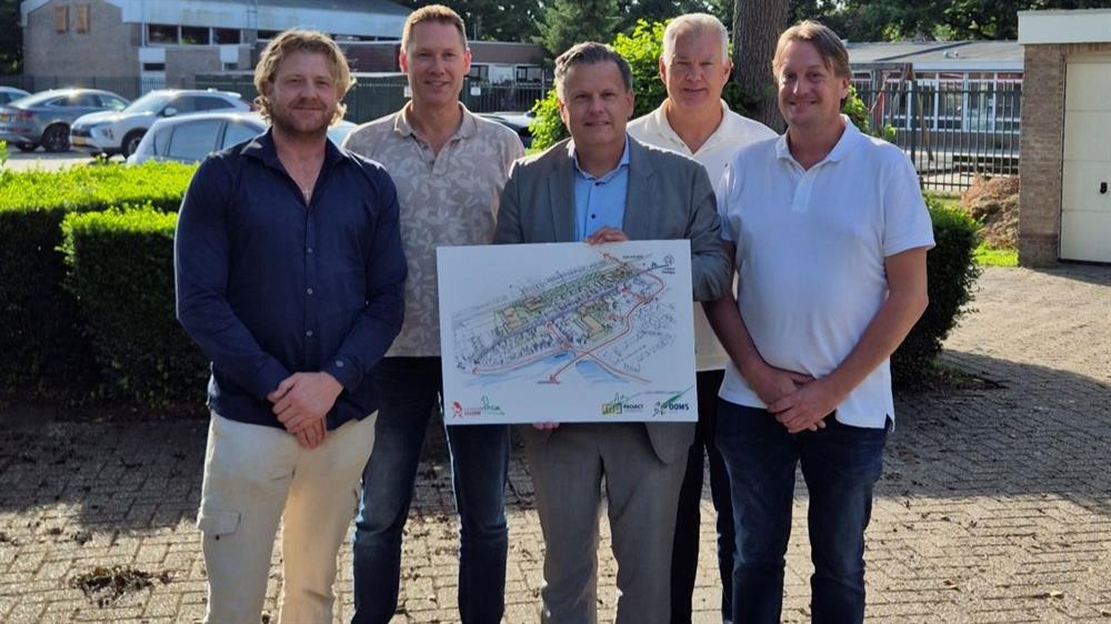 Christian Steijger (M3 Projectontwikkeling), Michel Bakelaar (projectleider gemeente Hoorn), René Assendelft (wethouder) Ronald Tool en Piet-Jan Ooms (beiden Ooms Wonen) Christian Steijger (M3 Projectontwikkeling), Michel Bakelaar (projectleider gemeente Hoorn), René Assendelft (wethouder) Ronald Tool en Piet-Jan Ooms (beiden Ooms Wonen)